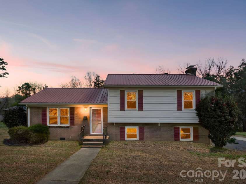 191 Fryling Avenue, Concord, NC 28025.  MLS# CAR4356548, YatesRealty ID 12738. 