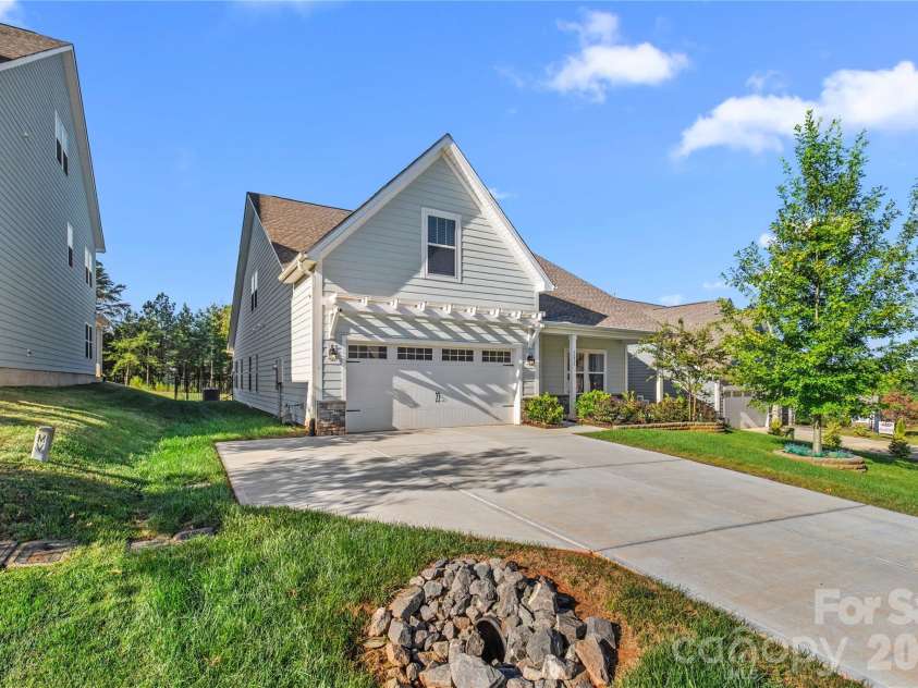 5235 Admirals Landing, Lancaster, SC 29720.  MLS# CAR4430130, YatesRealty ID 12739. 