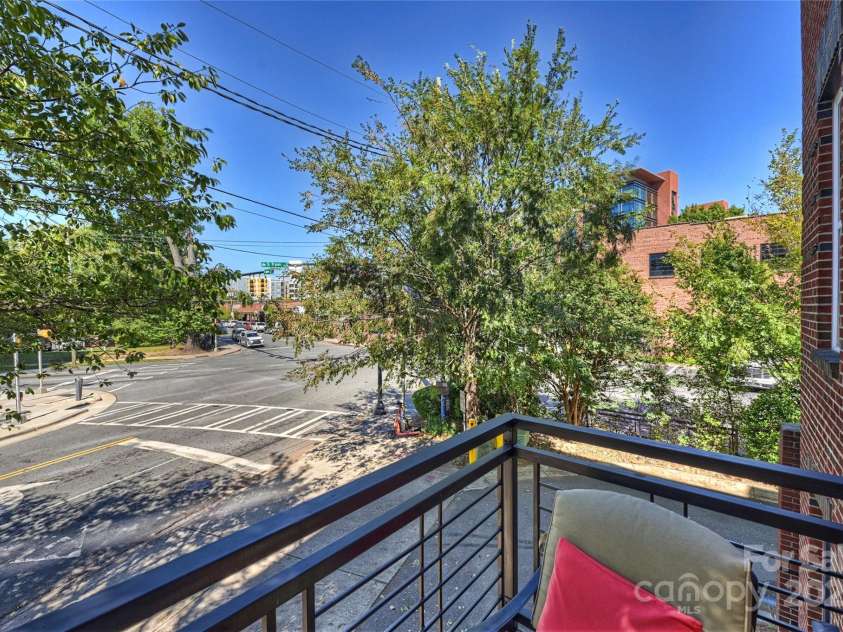 1425 Camden Road, Charlotte, NC 28203.  MLS# CAR4311487, YatesRealty ID 1274. 