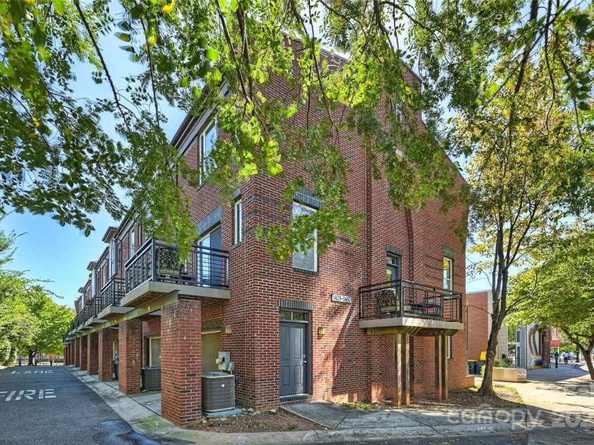 1425 Camden Road, Charlotte, NC 28203.  MLS# CAR4311487, YatesRealty ID 1274. 