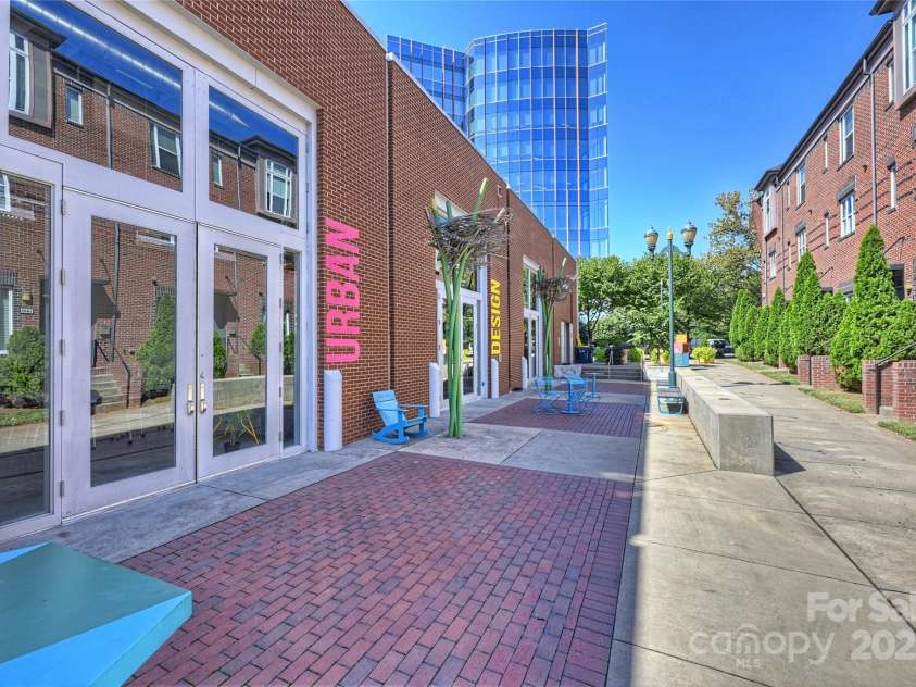 1425 Camden Road, Charlotte, NC 28203.  MLS# CAR4311487, YatesRealty ID 1274. Common area in front of community 