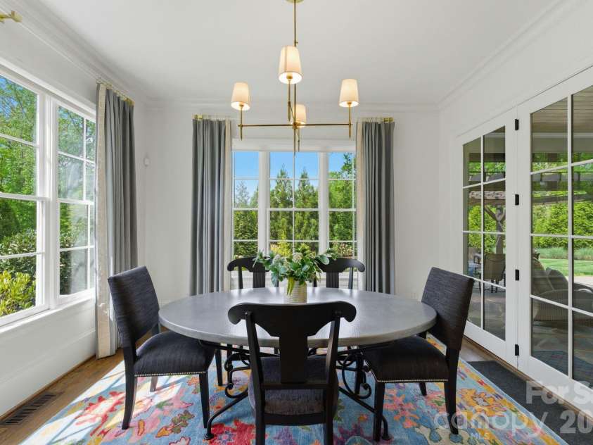 1605 Arborfield Commons Court, Matthews, NC 28105.  MLS# CAR4367073, YatesRealty ID 12740. Breakfast Area 