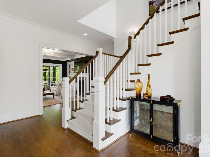 1605 Arborfield Commons Court, Matthews, NC 28105.  MLS# CAR4367073, YatesRealty ID 12740. Foyer 