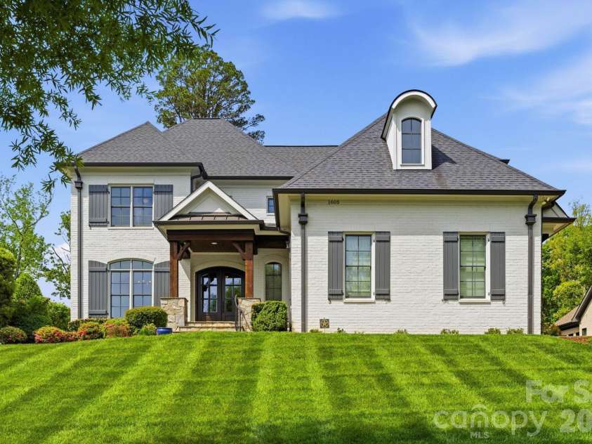 1605 Arborfield Commons Court, Matthews, NC 28105.  MLS# CAR4367073, YatesRealty ID 12740. Front Exterior 