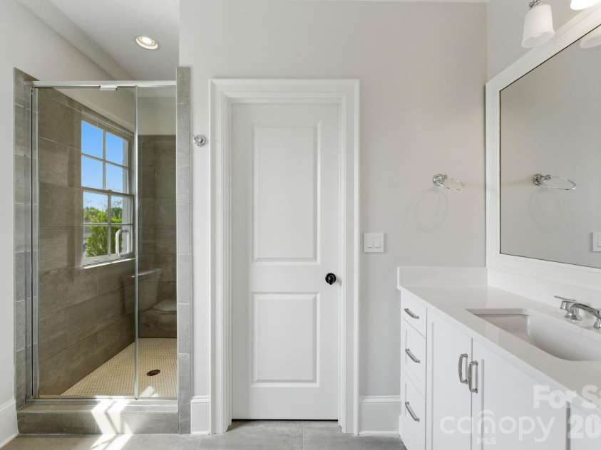 1605 Arborfield Commons Court, Matthews, NC 28105.  MLS# CAR4367073, YatesRealty ID 12740. Full Bath 2