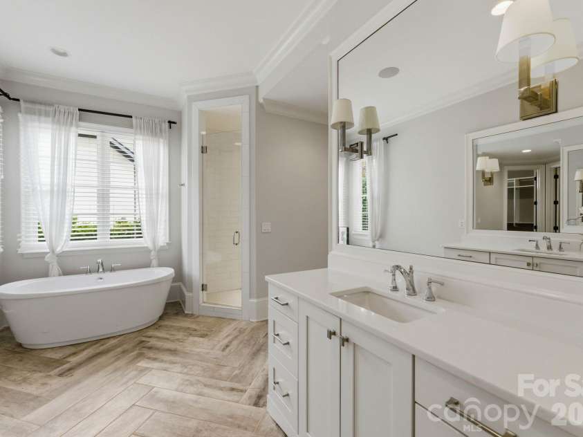 1605 Arborfield Commons Court, Matthews, NC 28105.  MLS# CAR4367073, YatesRealty ID 12740. Primary Bathroom 