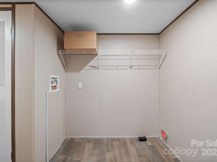 2490 Shadowbrook Drive, Lenoir, NC 28645.  MLS# CAR4216762, YatesRealty ID 12740. 