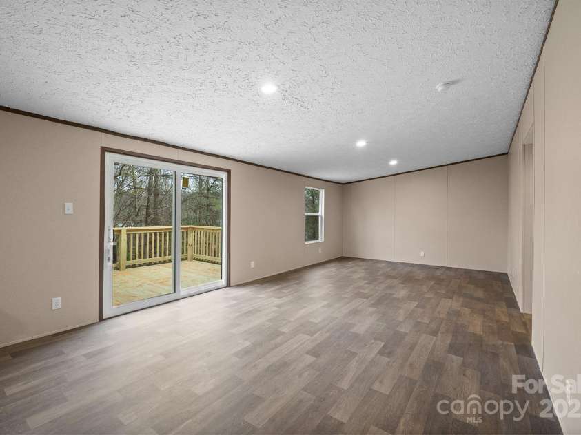 2490 Shadowbrook Drive, Lenoir, NC 28645.  MLS# CAR4216762, YatesRealty ID 12740. 