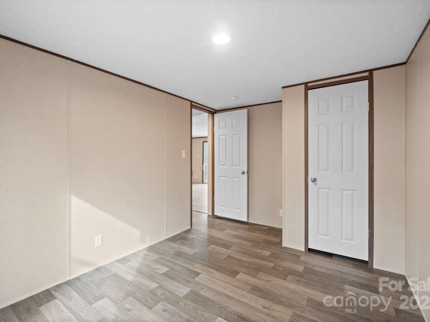 2490 Shadowbrook Drive, Lenoir, NC 28645.  MLS# CAR4216762, YatesRealty ID 12740. 