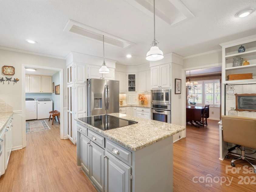 101 Woodvale Circle, Lincolnton, NC 28092.  MLS# CAR4234665, YatesRealty ID 12741. 