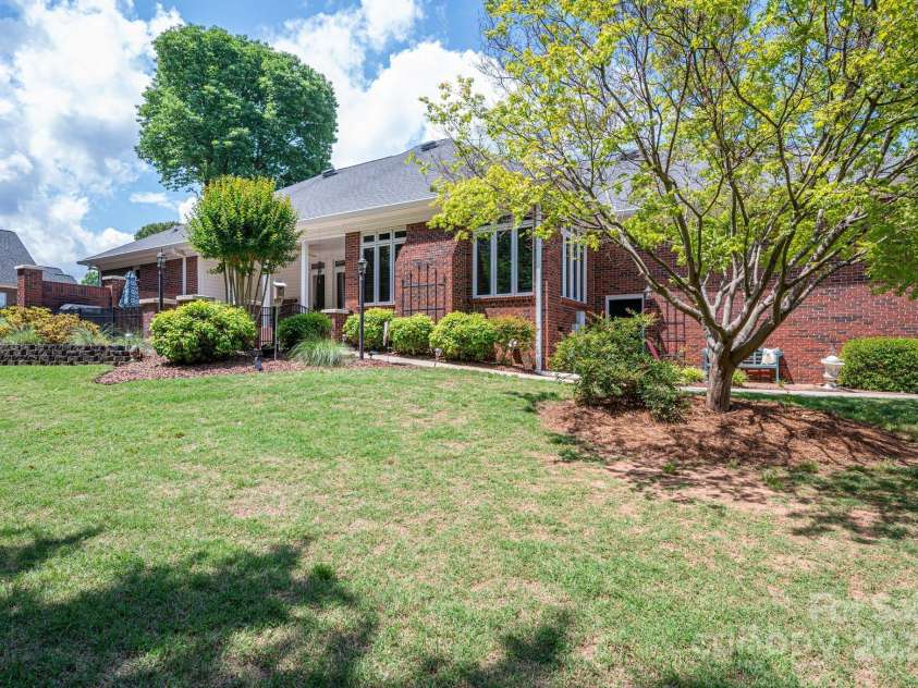 216 Commodore Court, Belmont, NC 28012.  MLS# CAR4249079, YatesRealty ID 12742. 