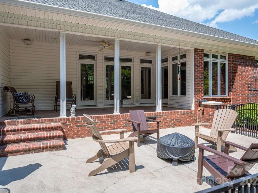 216 Commodore Court, Belmont, NC 28012.  MLS# CAR4249079, YatesRealty ID 12742. 