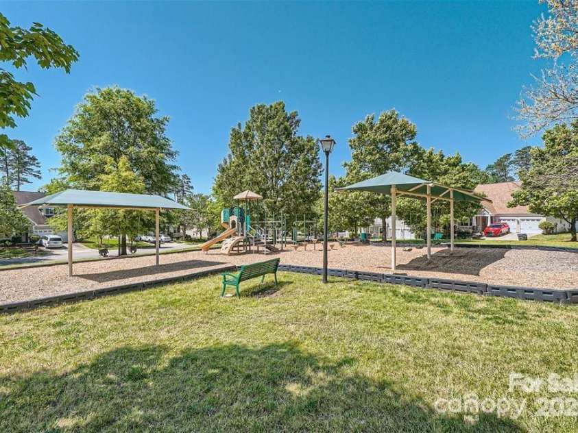 2006 Houle Lane, Charlotte, NC 28214.  MLS# CAR4214758, YatesRealty ID 12744. 
