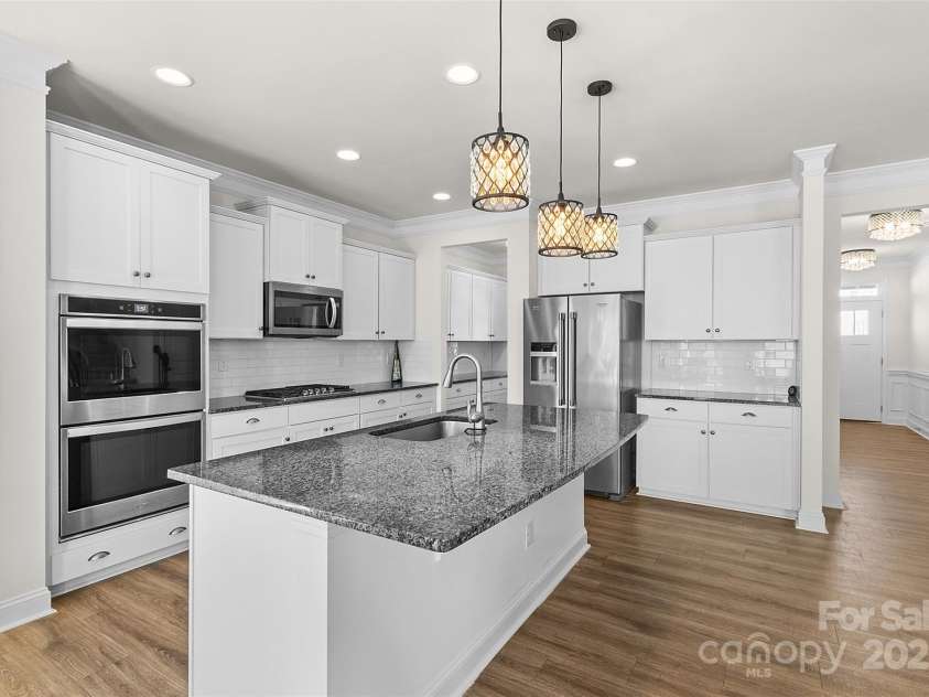 2006 Houle Lane, Charlotte, NC 28214.  MLS# CAR4214758, YatesRealty ID 12744. 