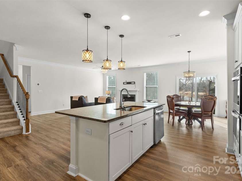 2006 Houle Lane, Charlotte, NC 28214.  MLS# CAR4214758, YatesRealty ID 12744. 