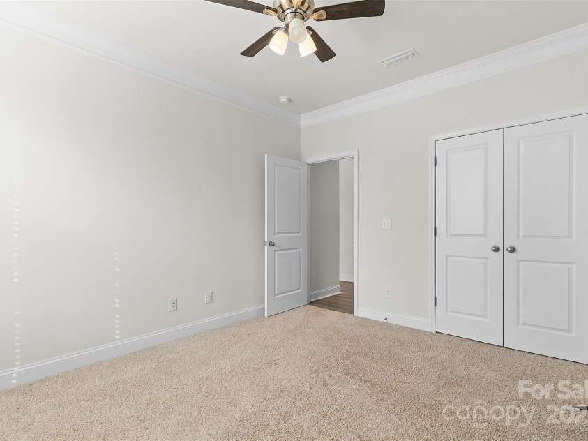 2006 Houle Lane, Charlotte, NC 28214.  MLS# CAR4214758, YatesRealty ID 12744. 