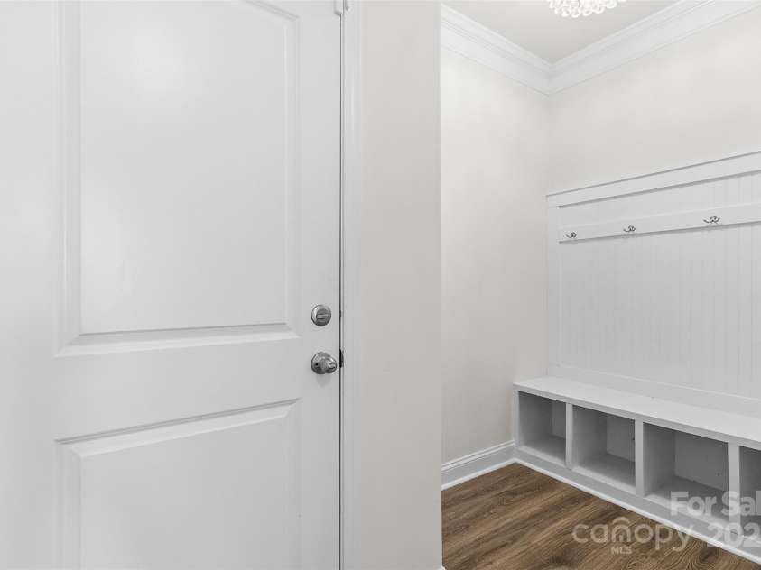2006 Houle Lane, Charlotte, NC 28214.  MLS# CAR4214758, YatesRealty ID 12744. 