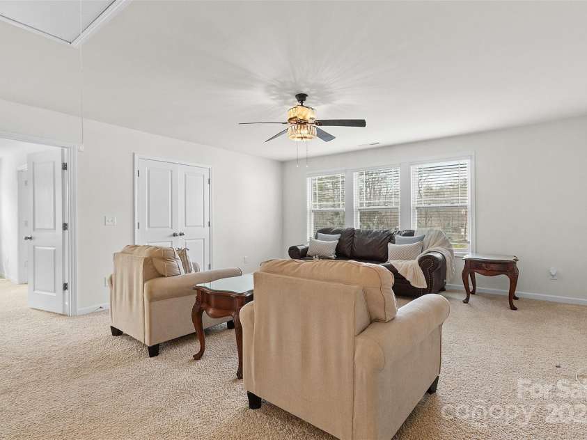 2006 Houle Lane, Charlotte, NC 28214.  MLS# CAR4214758, YatesRealty ID 12744. 