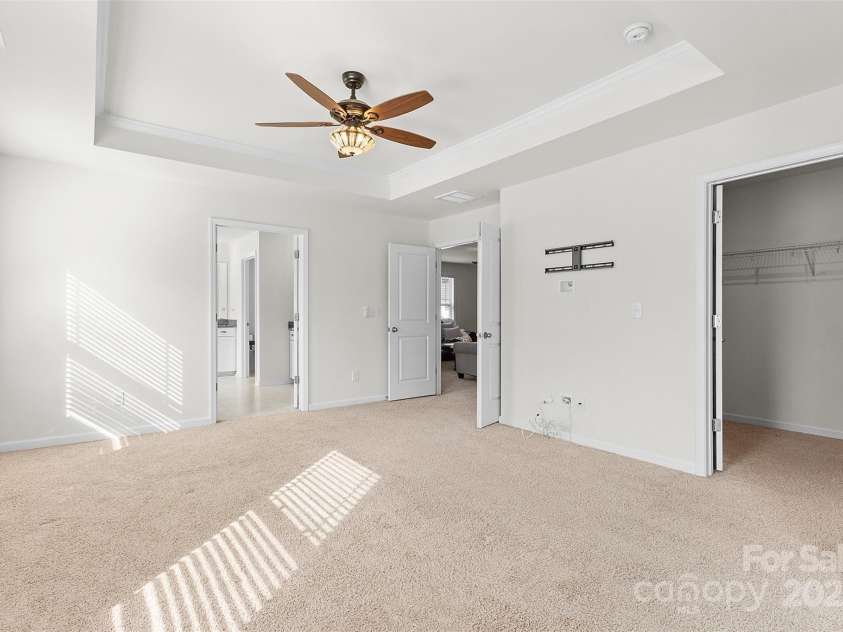 2006 Houle Lane, Charlotte, NC 28214.  MLS# CAR4214758, YatesRealty ID 12744. 