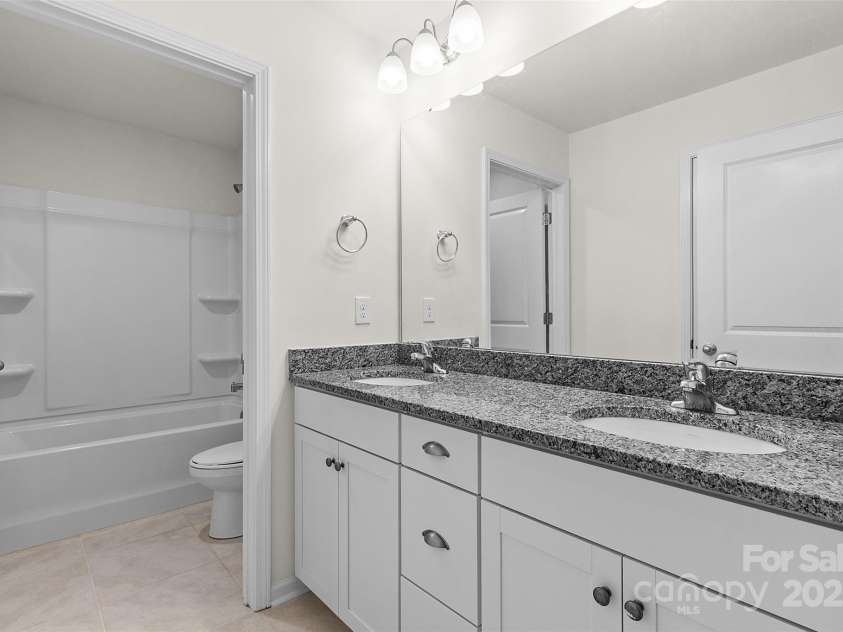 2006 Houle Lane, Charlotte, NC 28214.  MLS# CAR4214758, YatesRealty ID 12744. 