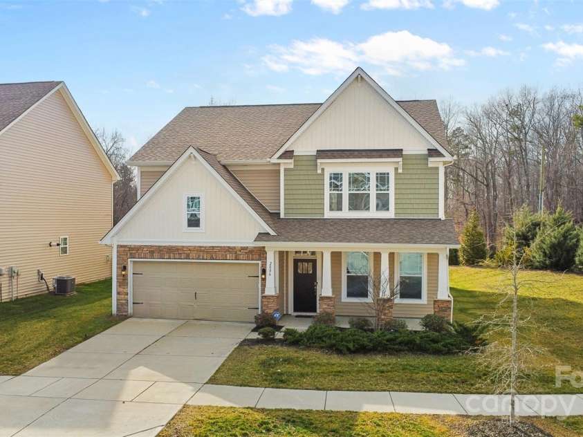 2006 Houle Lane, Charlotte, NC 28214.  MLS# CAR4214758, YatesRealty ID 12744. 