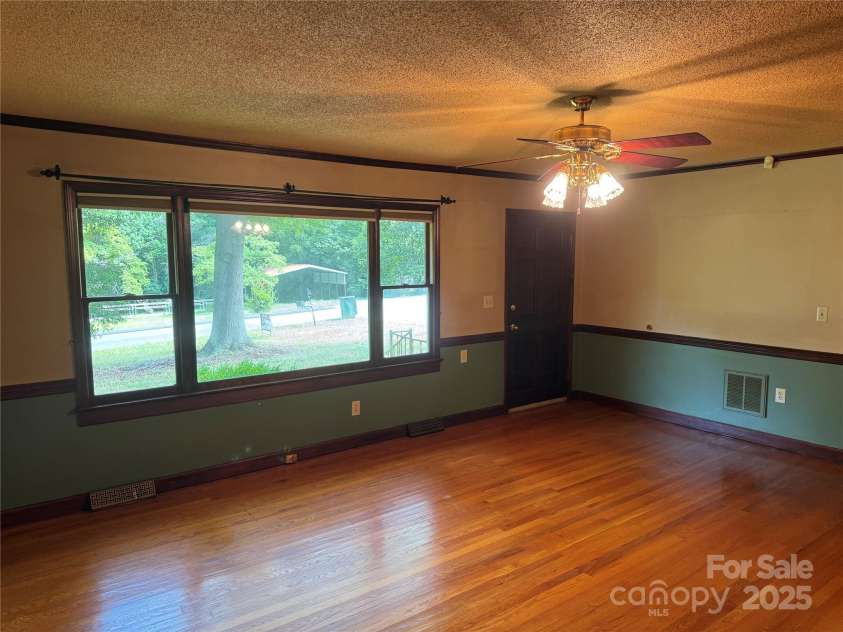 2501 Twin Avenue, Gastonia, NC 28052.  MLS# CAR4287951, YatesRealty ID 12747. 