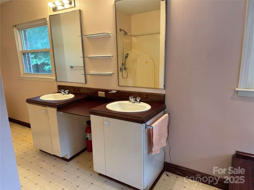 2501 Twin Avenue, Gastonia, NC 28052.  MLS# CAR4287951, YatesRealty ID 12747. 