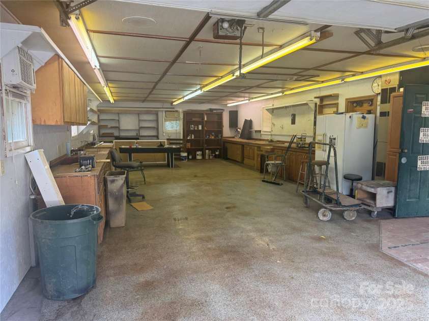 2501 Twin Avenue, Gastonia, NC 28052.  MLS# CAR4287951, YatesRealty ID 12747. 