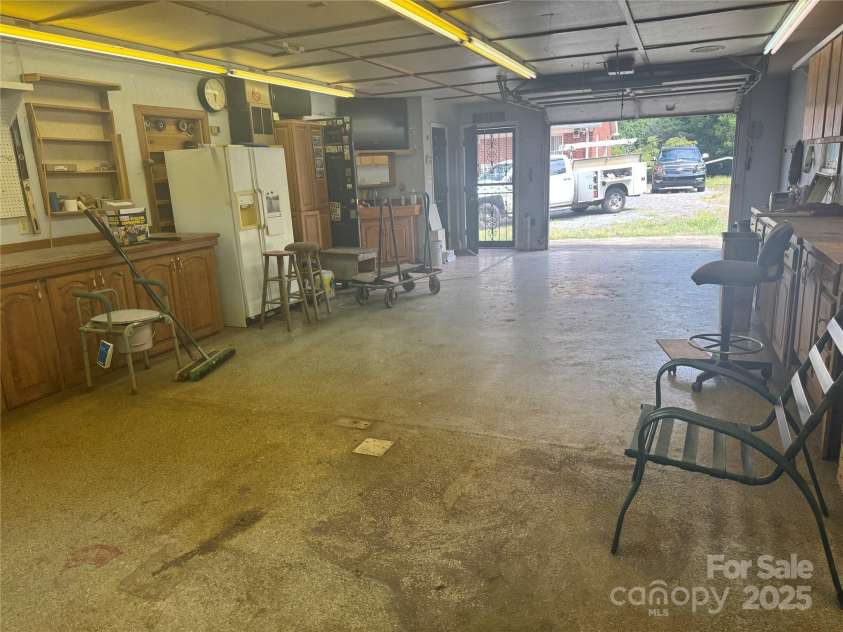 2501 Twin Avenue, Gastonia, NC 28052.  MLS# CAR4287951, YatesRealty ID 12747. 