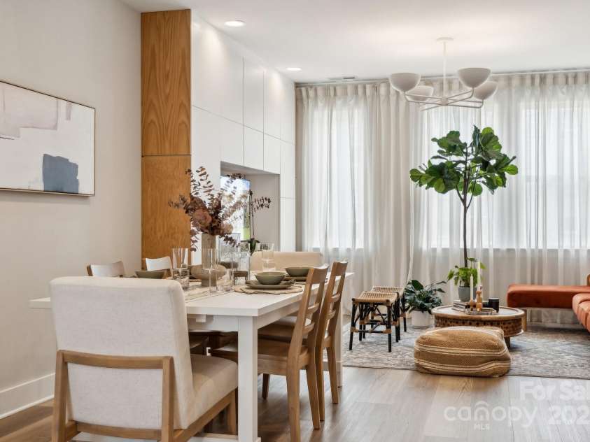 614 West End Drive, Charlotte, NC 28208.  MLS# CAR4256736, YatesRealty ID 12748. 