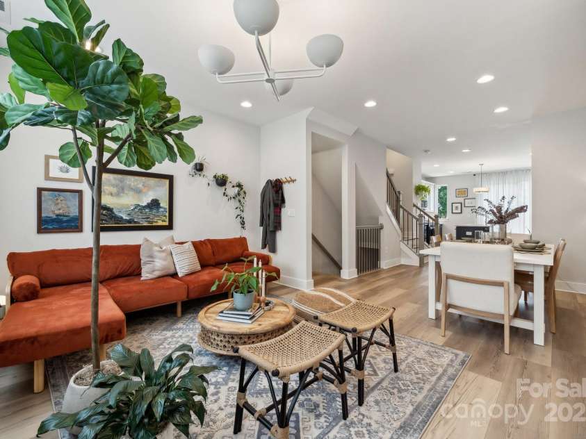 614 West End Drive, Charlotte, NC 28208.  MLS# CAR4256736, YatesRealty ID 12748. 