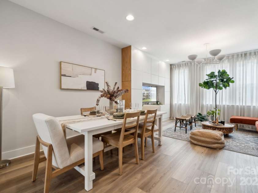 614 West End Drive, Charlotte, NC 28208.  MLS# CAR4256736, YatesRealty ID 12748. 