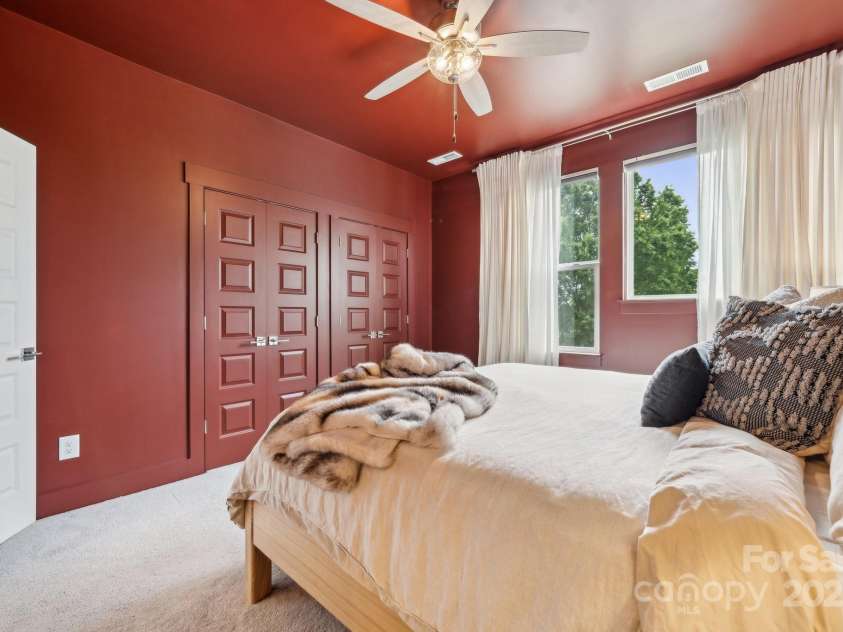 614 West End Drive, Charlotte, NC 28208.  MLS# CAR4256736, YatesRealty ID 12748. 