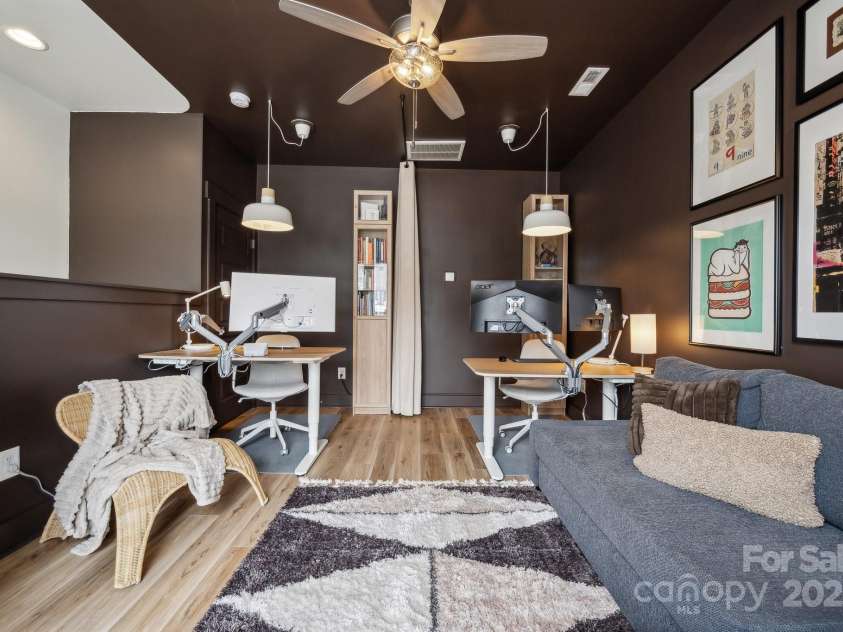 614 West End Drive, Charlotte, NC 28208.  MLS# CAR4256736, YatesRealty ID 12748. 