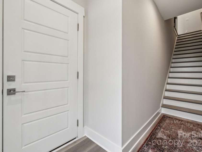 614 West End Drive, Charlotte, NC 28208.  MLS# CAR4256736, YatesRealty ID 12748. 