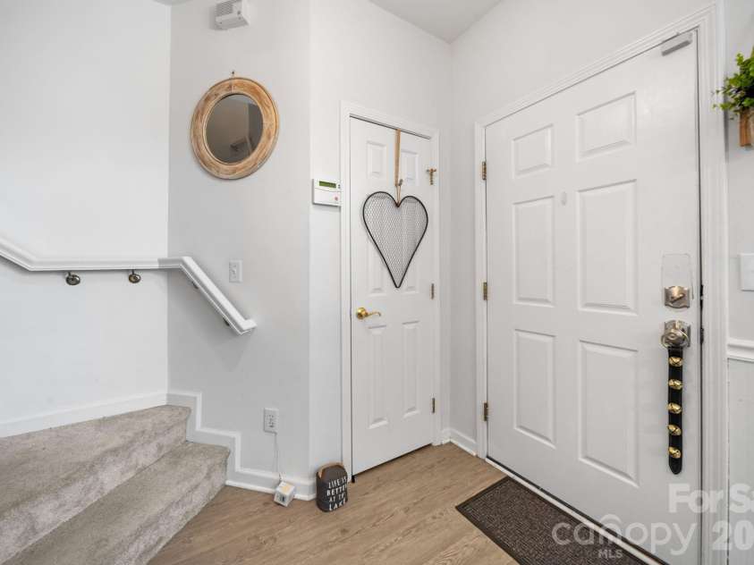 17610 Delmas Drive, Cornelius, NC 28031.  MLS# CAR4336612, YatesRealty ID 12749. 