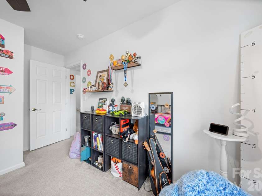 17610 Delmas Drive, Cornelius, NC 28031.  MLS# CAR4336612, YatesRealty ID 12749. 