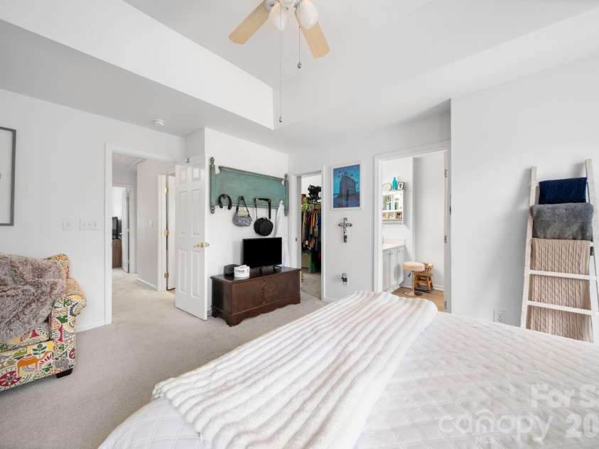 17610 Delmas Drive, Cornelius, NC 28031.  MLS# CAR4336612, YatesRealty ID 12749. 