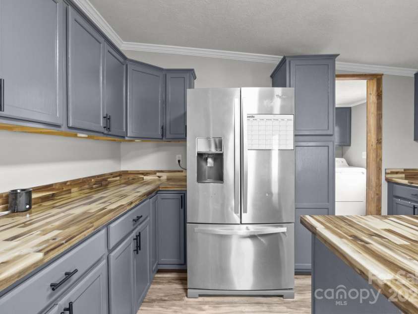 2154 Withers Drive, Maiden, NC 28650.  MLS# CAR4240580, YatesRealty ID 12749. 