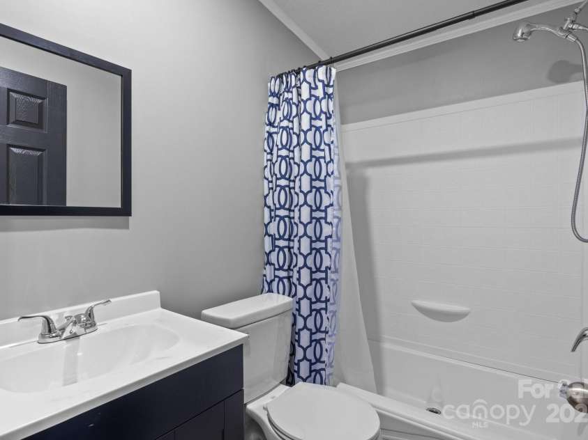 2154 Withers Drive, Maiden, NC 28650.  MLS# CAR4240580, YatesRealty ID 12749. 