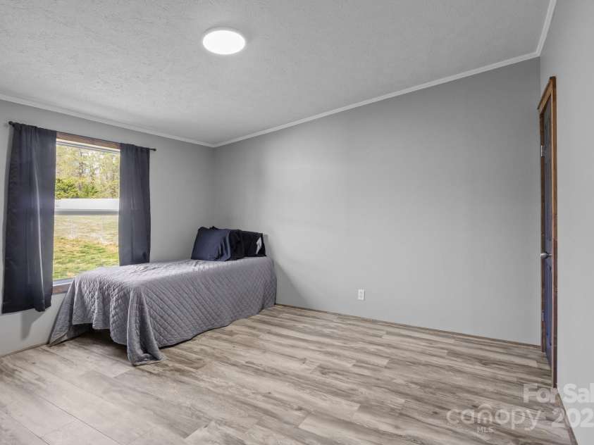 2154 Withers Drive, Maiden, NC 28650.  MLS# CAR4240580, YatesRealty ID 12749. 