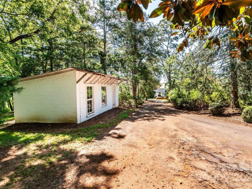 3651 Nc 10 Highway, Newton, NC 28658.  MLS# CAR4290663, YatesRealty ID 1275. 