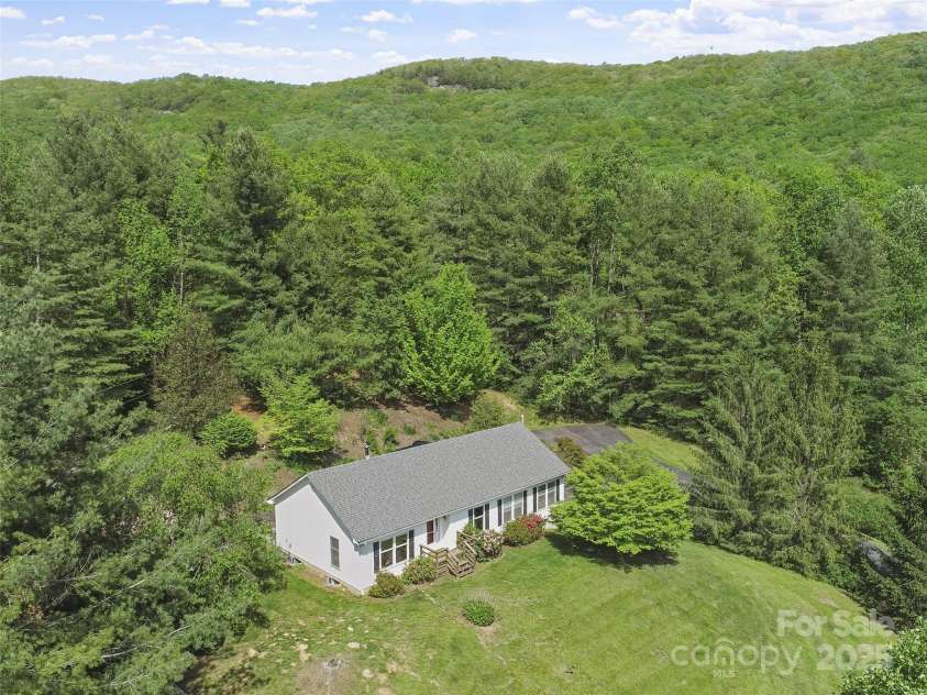 100 Rock Boulevard, Burnsville, NC 28714.  MLS# CAR4258377, YatesRealty ID 12750. 