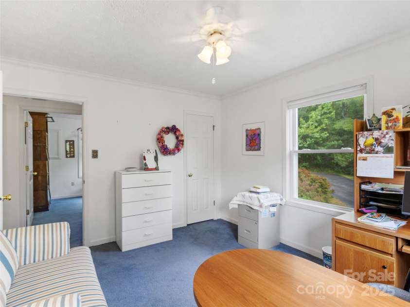 100 Rock Boulevard, Burnsville, NC 28714.  MLS# CAR4258377, YatesRealty ID 12750. 