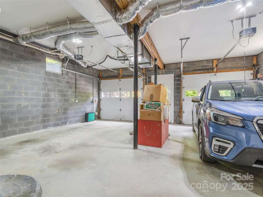 100 Rock Boulevard, Burnsville, NC 28714.  MLS# CAR4258377, YatesRealty ID 12750. 