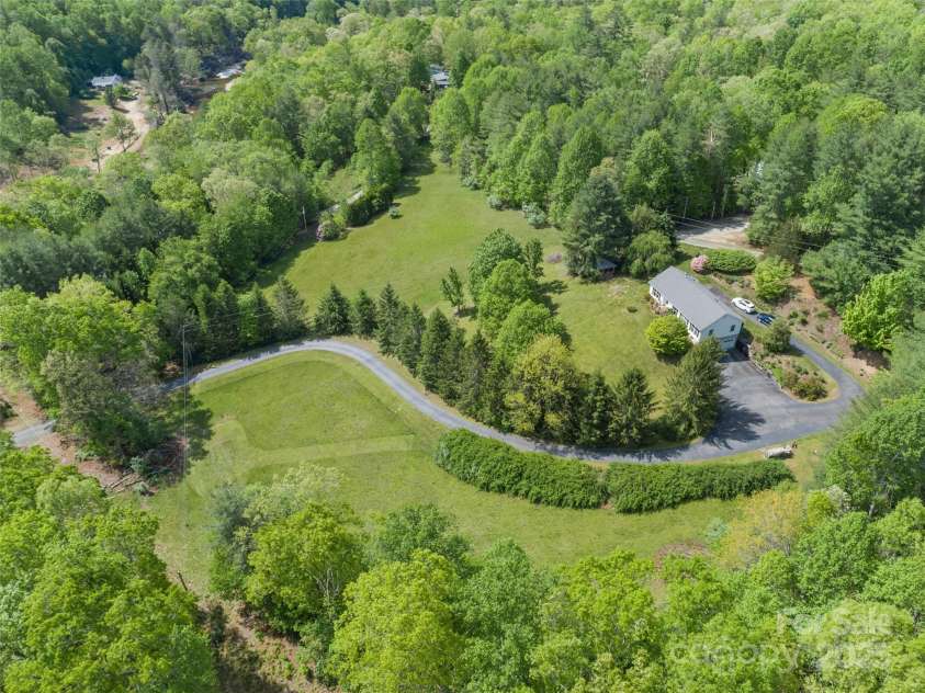 100 Rock Boulevard, Burnsville, NC 28714.  MLS# CAR4258377, YatesRealty ID 12750. 