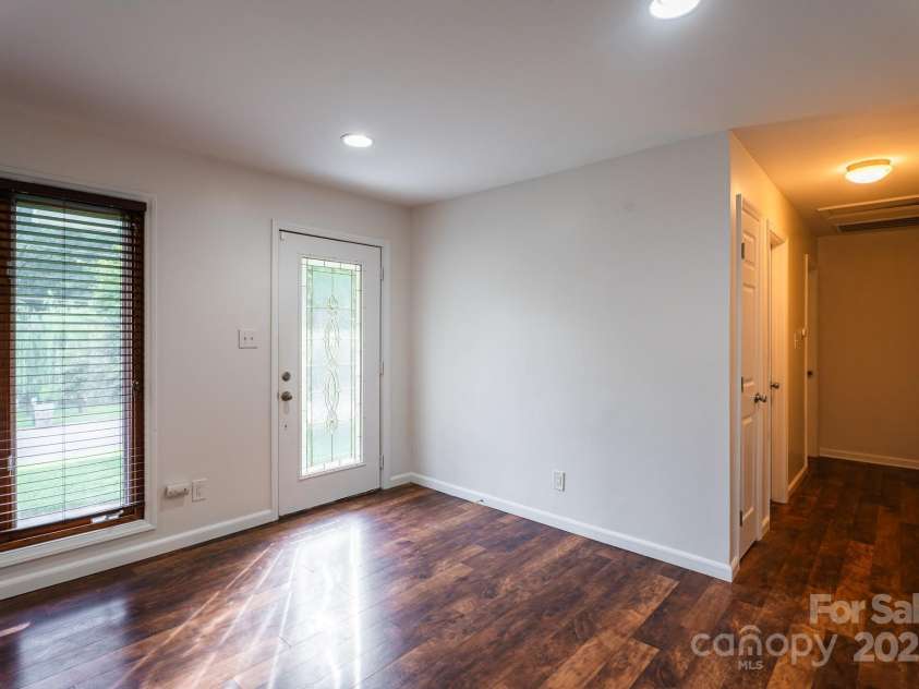 1621 Keeling Place, Charlotte, NC 28210.  MLS# CAR4297352, YatesRealty ID 12751. 
