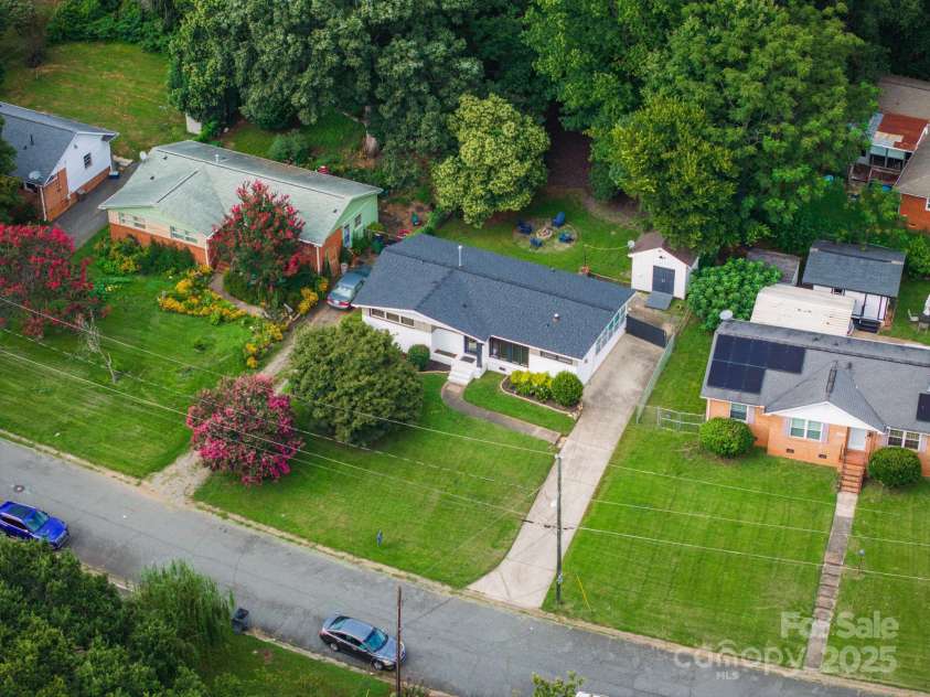 1621 Keeling Place, Charlotte, NC 28210.  MLS# CAR4297352, YatesRealty ID 12751. 