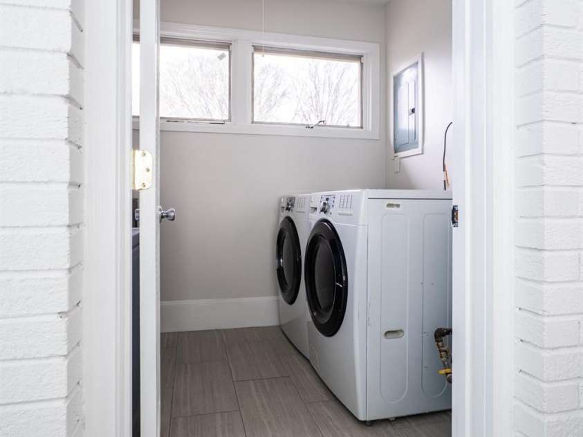 1621 Keeling Place, Charlotte, NC 28210.  MLS# CAR4297352, YatesRealty ID 12751. 