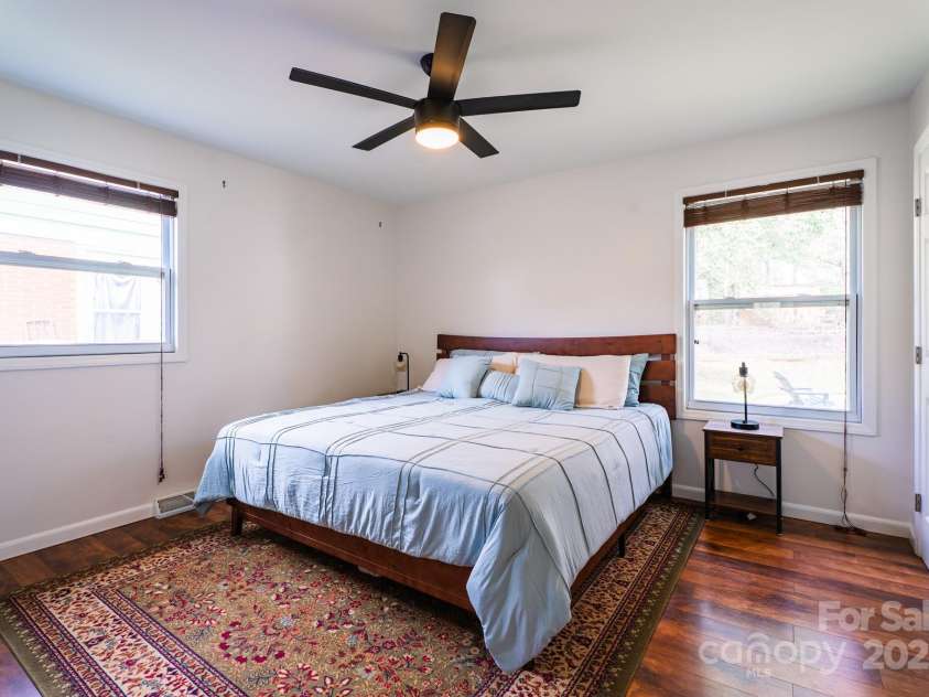 1621 Keeling Place, Charlotte, NC 28210.  MLS# CAR4297352, YatesRealty ID 12751. 